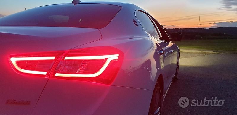 Usata Maserati Ghibli 275 CV (202 kW) 2015 Bianco Berlina