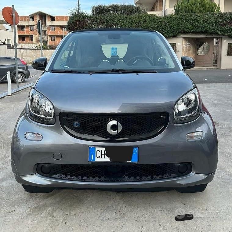 Usata 2018 Smart ForTwo Electric Drive Utilitaria | 9000 € (Ottimo prezzo) - Immagine 1/4