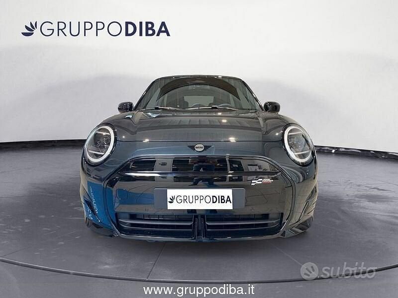 Usata Mini John Cooper Works 217 CV (159 kW) 2024 Grigio Utilitaria