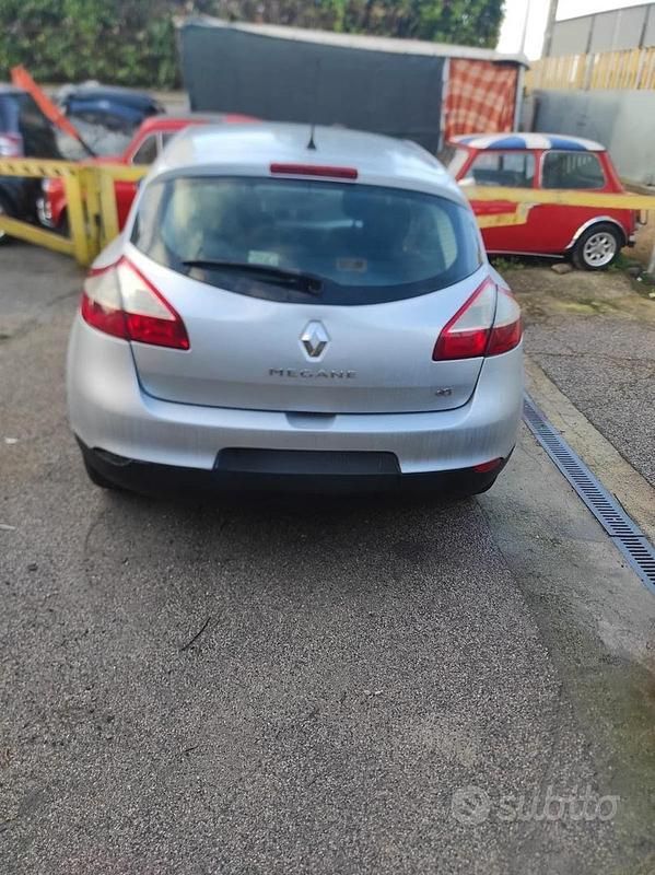 Usata Renault Mégane III 110 CV (80 kW) 2011 Grigio Berlina