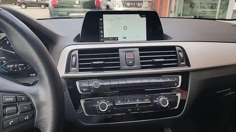 Usata BMW 116 Advantage 116 CV (85 kW) 2018 Argento Utilitaria