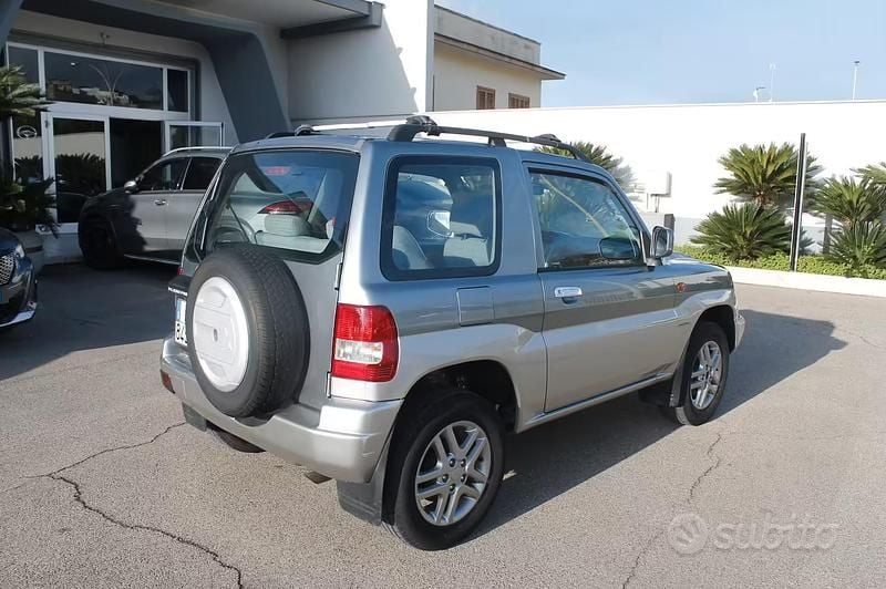 Usata Mitsubishi Pajero 114 CV (83 kW) 2004 Grigio SUV