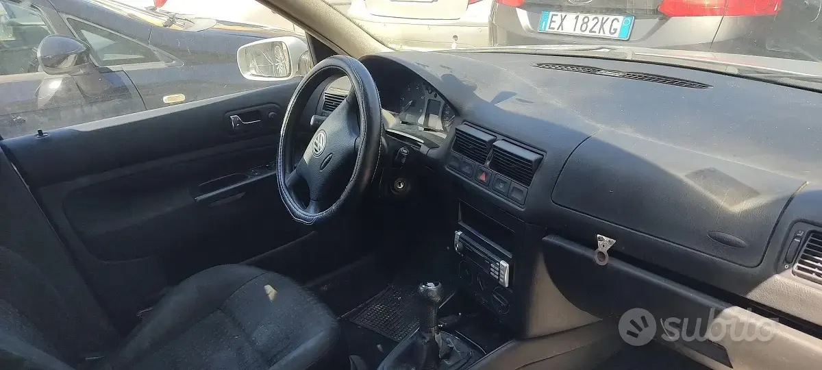 Begagnad VW Golf IV 104 HK (76 kW) 2004 Grå Sedan