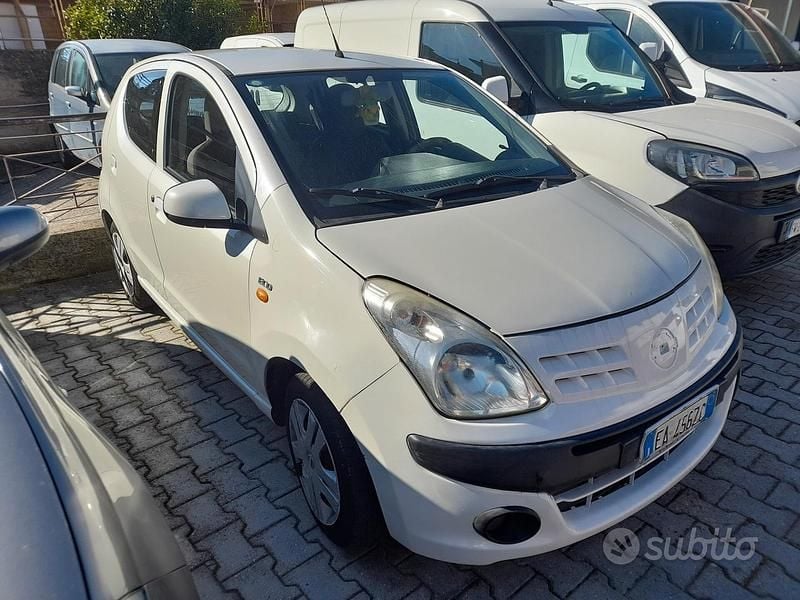 Usata Nissan Pixo 68 CV (50 kW) 2010 Bianco Utilitaria
