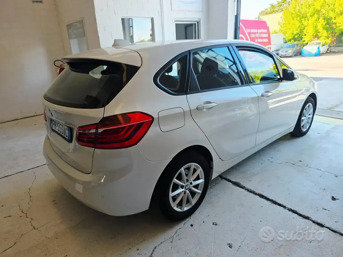 Usado BMW 218 150 HP (110 kW) 2016 Branco Monovolume