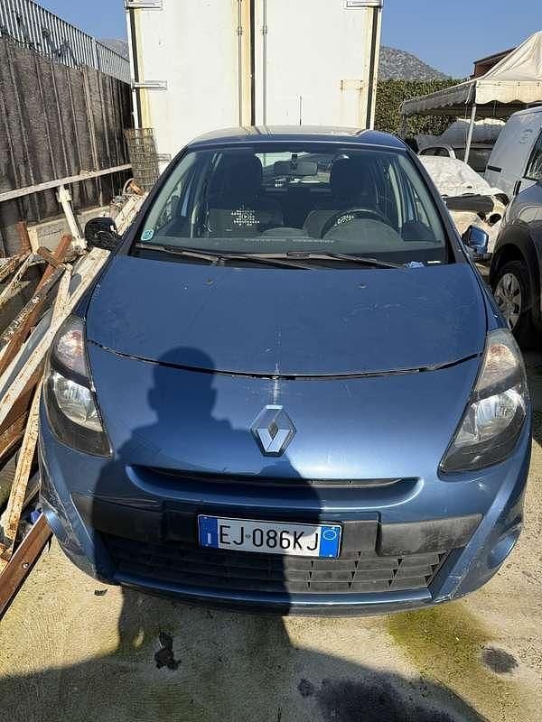 Usata Renault Clio II 75 CV (55 kW) 2011 Berlina