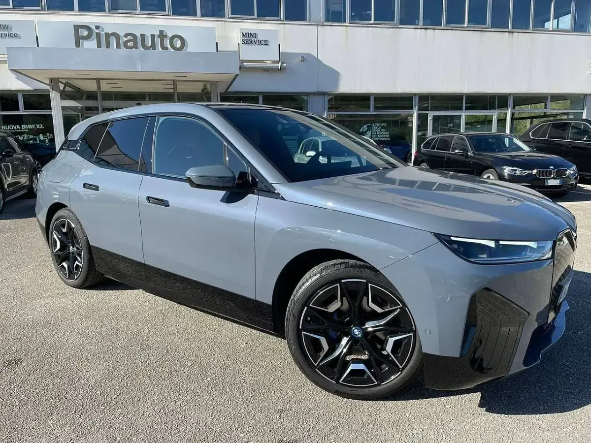 Usata BMW iX 139 kW (190 CV) 2023 Storm bay metallic SUV