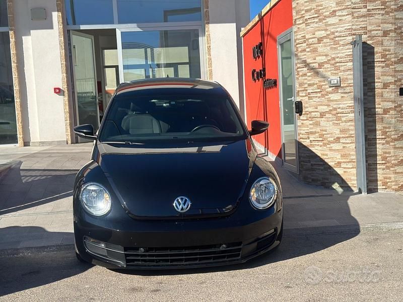 Usata VW Beetle 110 CV (80 kW) 2016 Nero Utilitaria