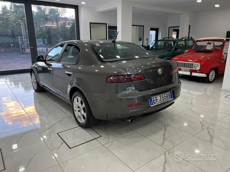 Usata Alfa Romeo 159 Progression 170 CV (125 kW) 2010 Grigio Berlina