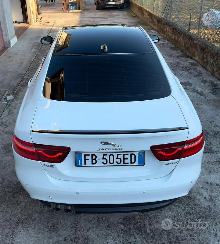 Usata Jaguar XE R-Sport 180 CV (132 kW) 2016 Bianco Berlina