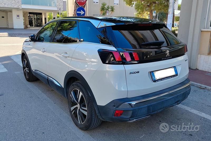 Usata Peugeot 3008 GT-line 150 CV (110 kW) 2018 Bianco SUV