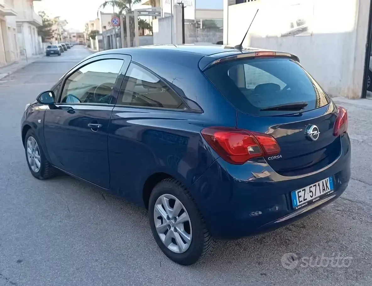Usata Opel Corsa Cosmo 90 CV (66 kW) 2015 Blu Coupé