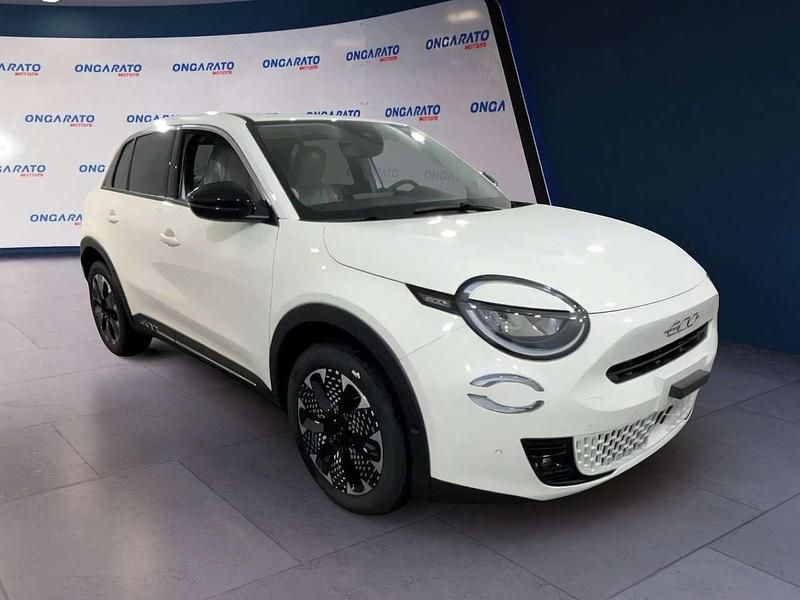 Nuova Fiat 600 La Prima 101 CV (74 kW) 2025 Bianco SUV