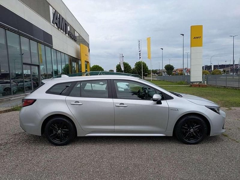 Grigio Usata 2021 Toyota Corolla Edition Station wagon | 17.900 € (Buon prezzo) - Immagine 1/4
