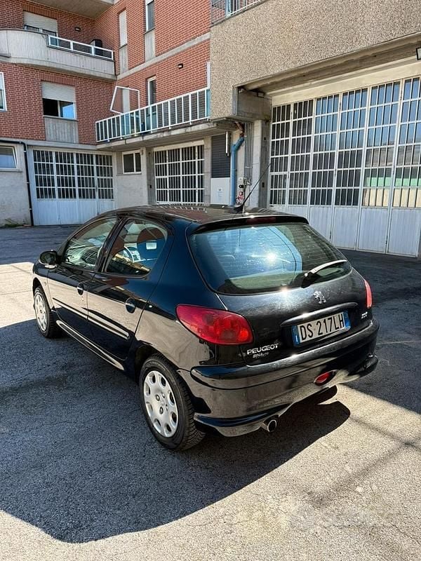 Usata Peugeot 206 75 CV (55 kW) 2008 Nero Berlina