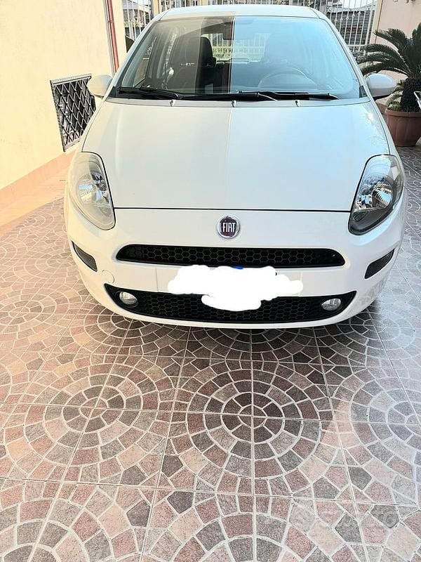 Bianco Usata 2014 Fiat Punto Utilitaria | 3999 € (Super prezzo) - Immagine 1/4