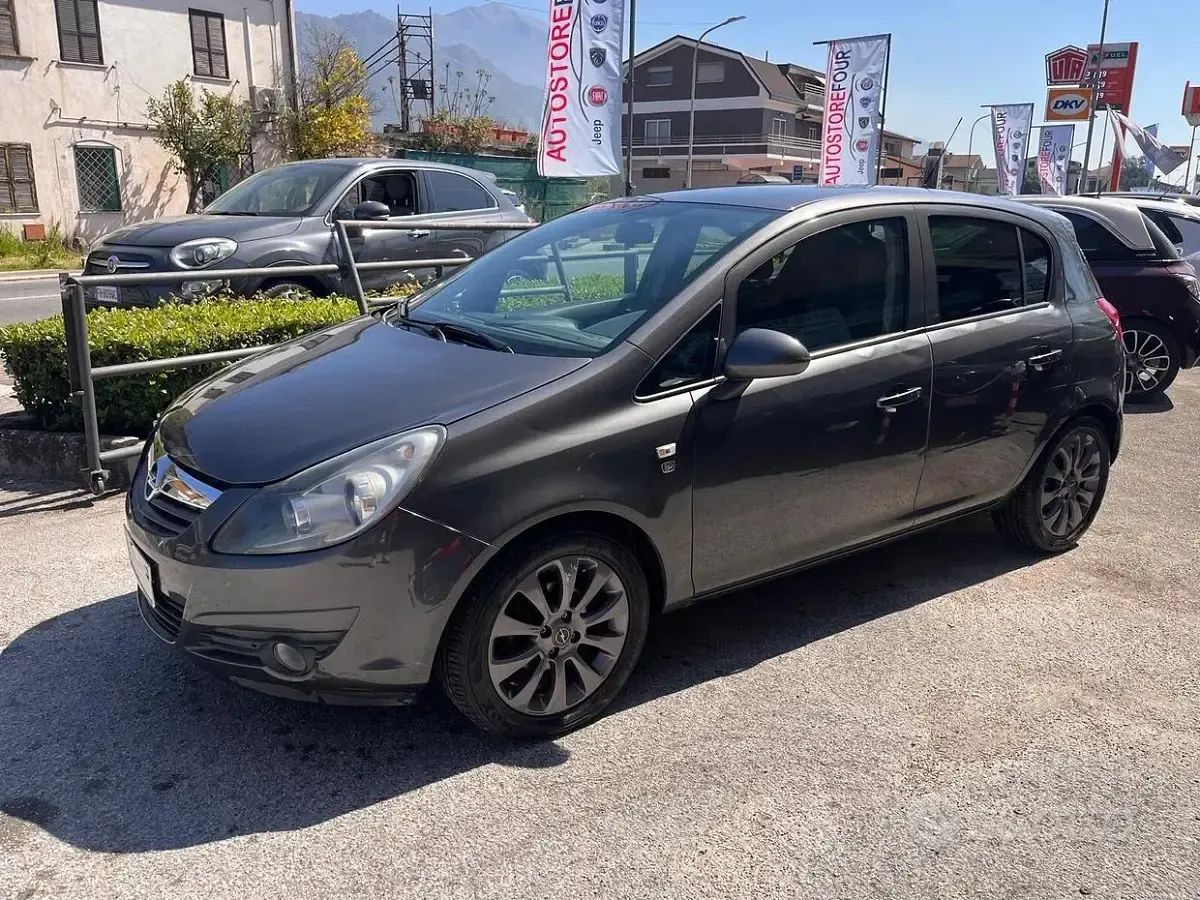 Usata Opel Corsa 75 CV (55 kW) 2011 Grigio Utilitaria