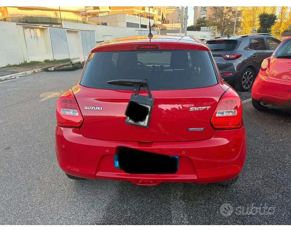 Usata Suzuki Swift 83 CV (61 kW) 2021 Rosso Utilitaria