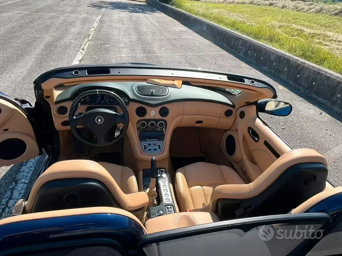 Usata Maserati GranSport 401 CV (294 kW) 2006 Blu Cabrio