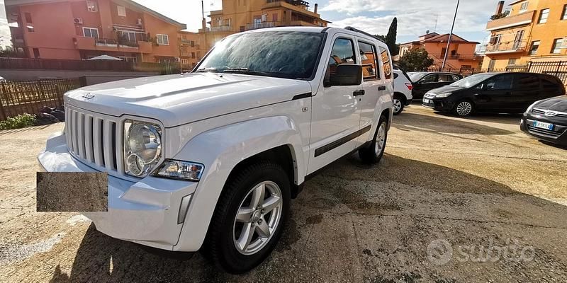 Usata Jeep Cherokee Limited 200 CV (147 kW) 2011 Bianco SUV
