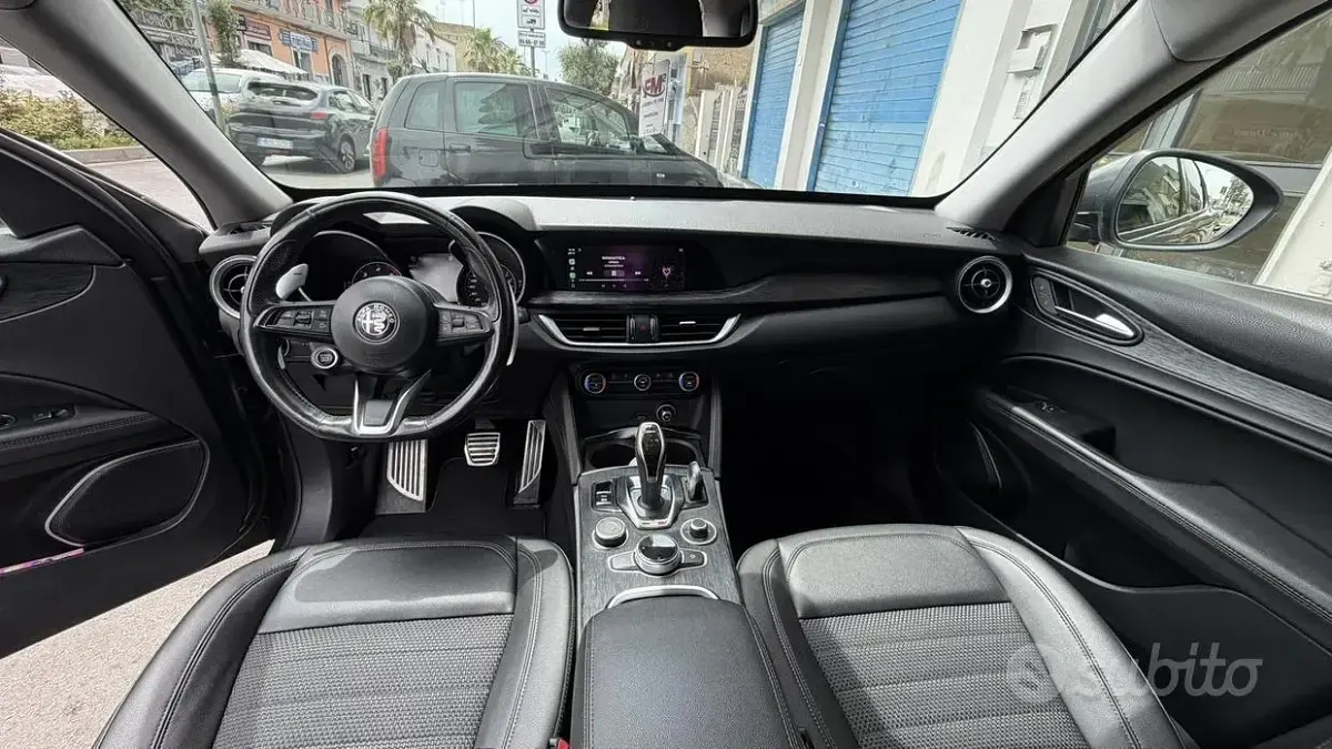 Usata Alfa Romeo Stelvio 190 CV (139 kW) 2021 Grigio SUV