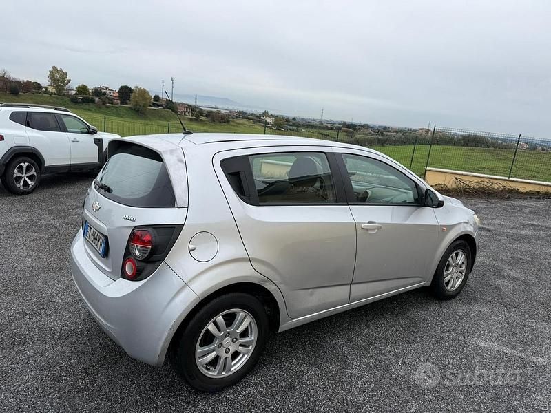 Usata Chevrolet Aveo LS 70 CV (51 kW) 2012 Grigio Berlina