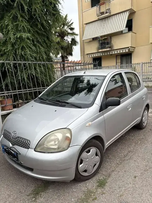 Usata Toyota Yaris 68 CV (50 kW) 2001 Berlina