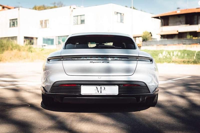 Usata Porsche Taycan GTS Sport Turismo Sport Turismo 439 kW (598 CV) 2022 Argento Station wagon