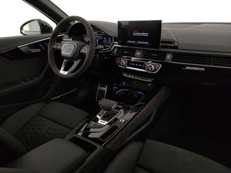 Usato 2024 Audi RS4 2.9 Benzin 450 CV (98.200 €)