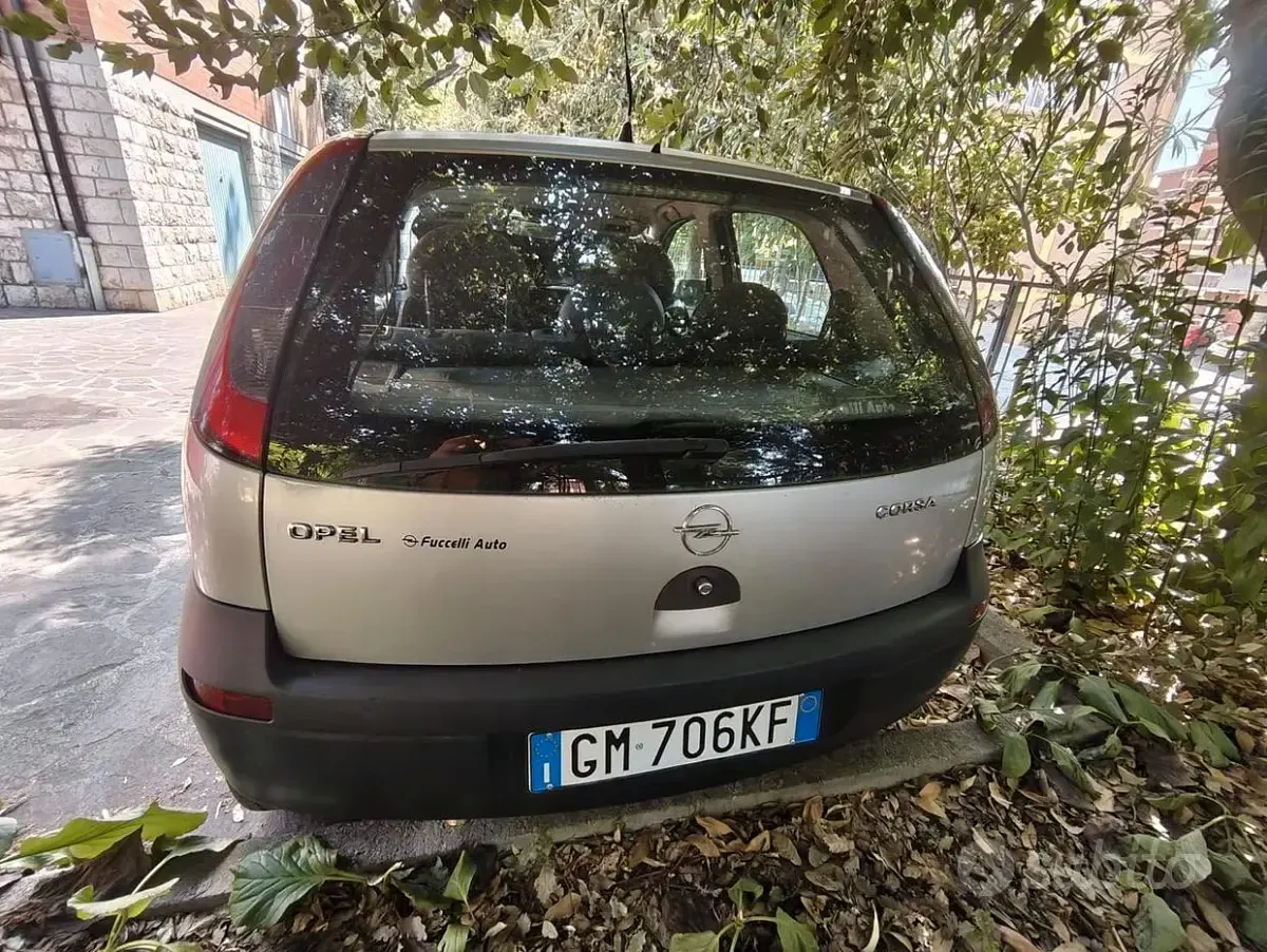 Usata Opel Corsa 75 CV (55 kW) 2001 Grigio Utilitaria
