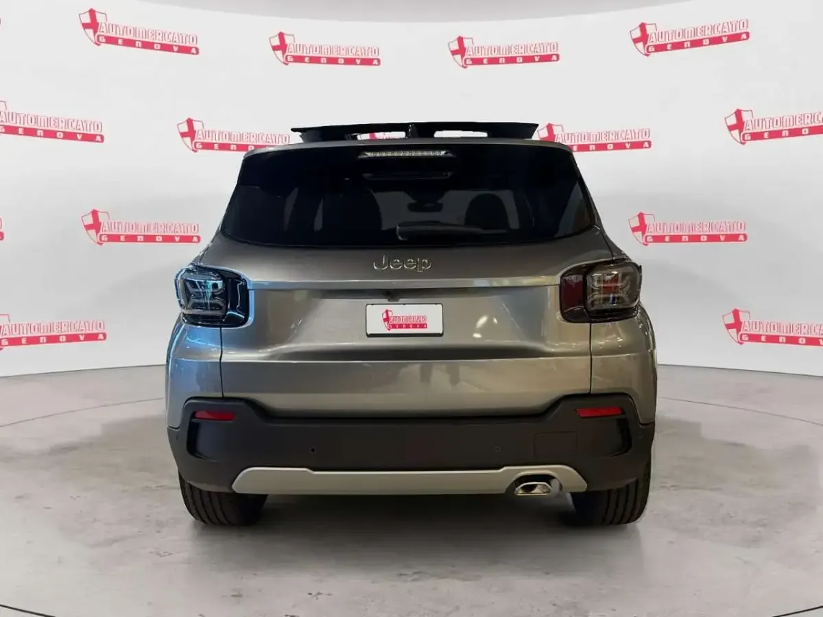 Nuova Jeep Avenger Summit 101 CV (74 kW) 2026 Grigio SUV