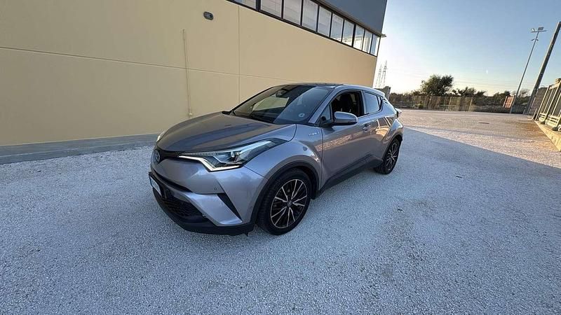 Usata Toyota C-HR 98 CV (72 kW) 2018 Grigio SUV