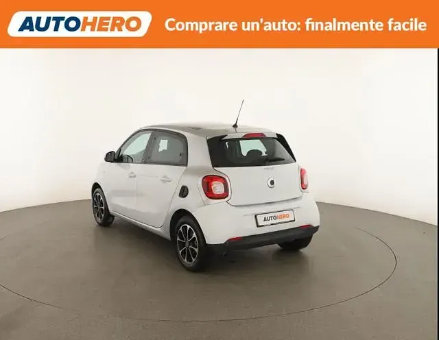 Usata Smart ForFour Passion 71 CV (52 kW) 2017 Bianco Utilitaria