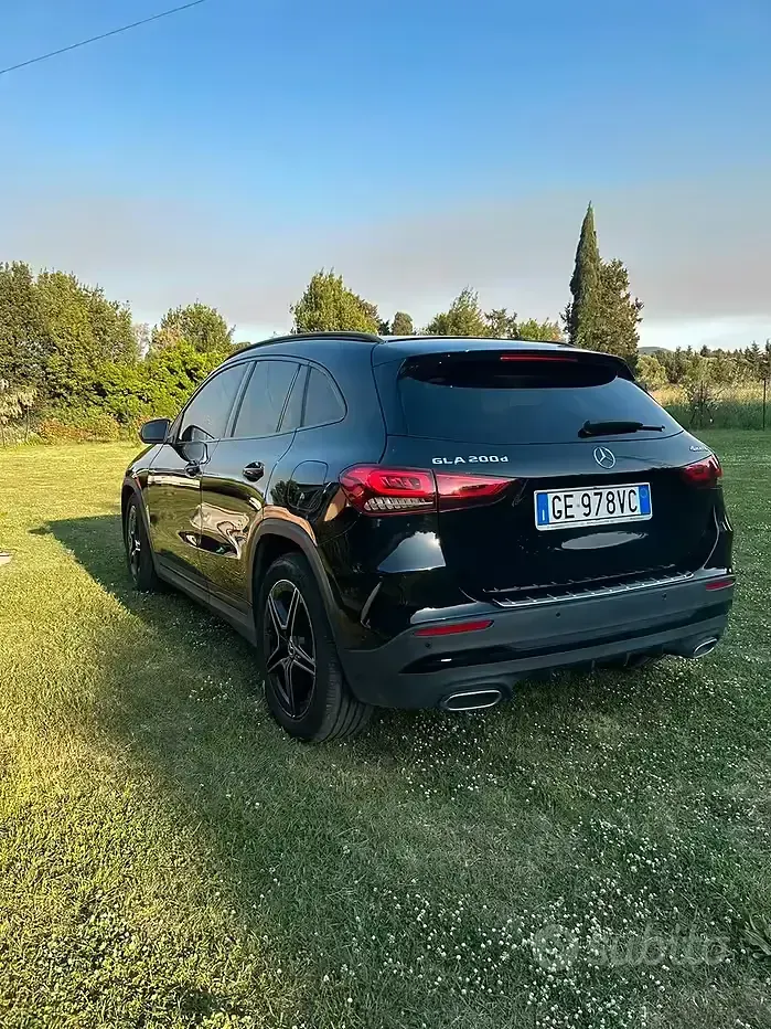 Usata Mercedes GLA200 AMG 150 CV (110 kW) 2021 Nero SUV