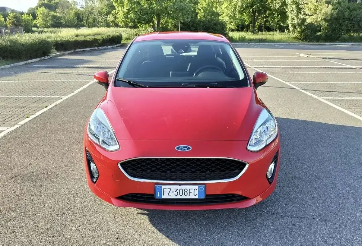 Usata Ford Fiesta Titanium 86 CV (63 kW) 2019 Rosso Utilitaria