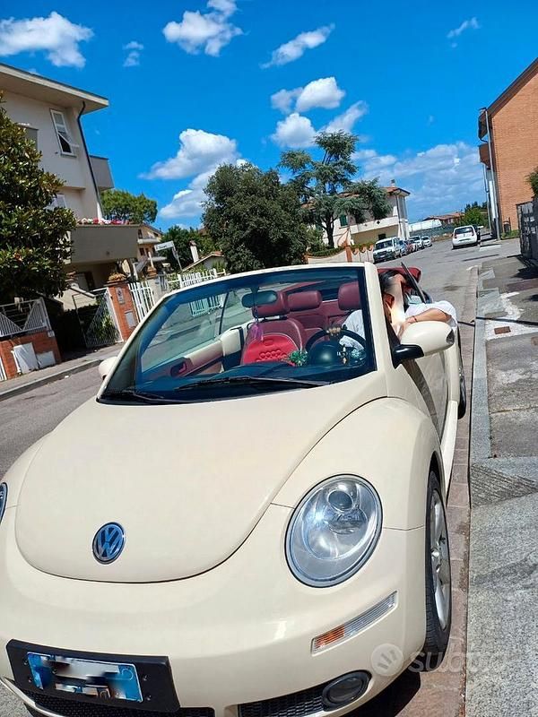 Usata VW Beetle Cabriolet Edition 102 CV (75 kW) 2009 Bianco Cabrio
