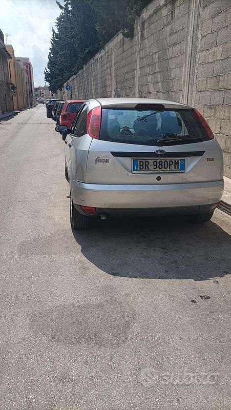 Usata Ford Focus Zetec 2001 Grigio Berlina