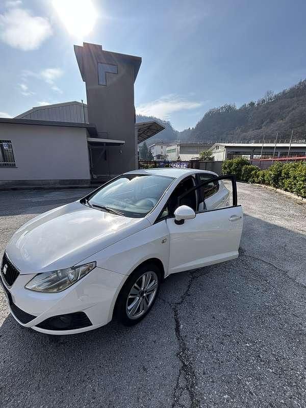 Usata Seat Ibiza Stylance 86 CV (63 kW) 2010 Berlina