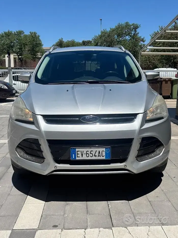 Usata Ford Kuga Titanium 163 CV (119 kW) 2014 Grigio SUV