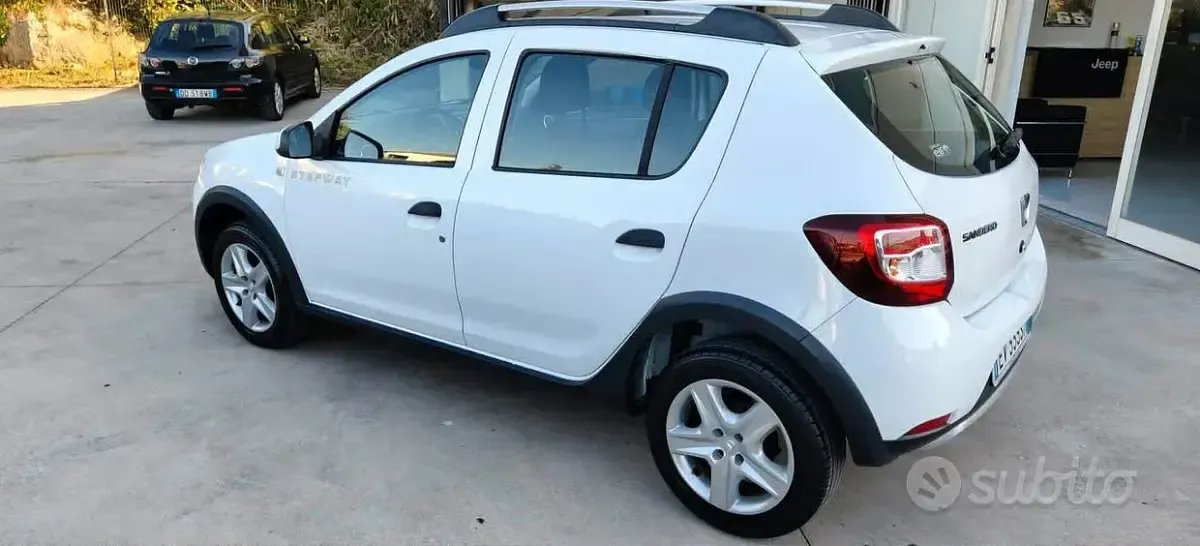 Usata Dacia Sandero Stepway 90 CV (66 kW) 2014 Bianco Berlina