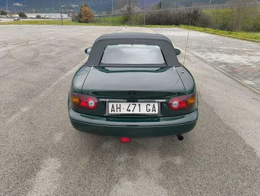 Usata Mazda MX5 90 CV (66 kW) 1996 Verde Cabrio