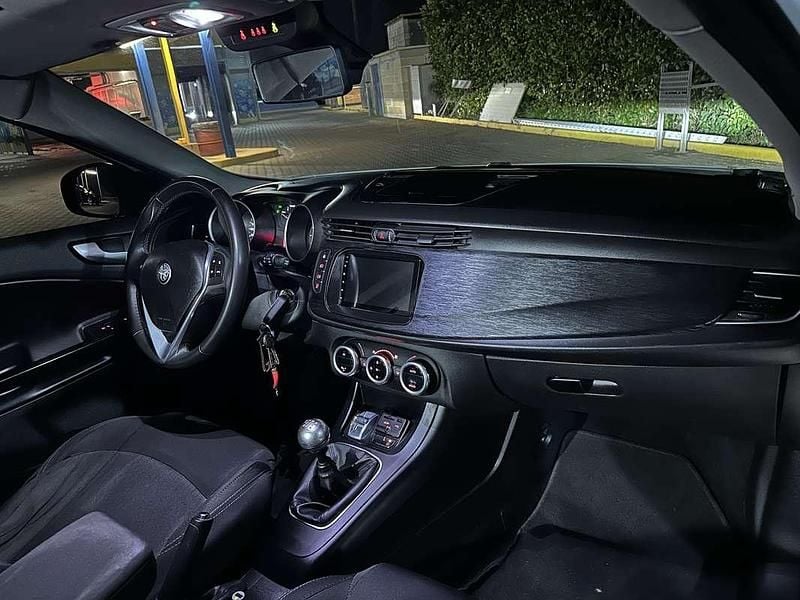 Usata Alfa Romeo Giulietta 120 CV (88 kW) 2018 Utilitaria