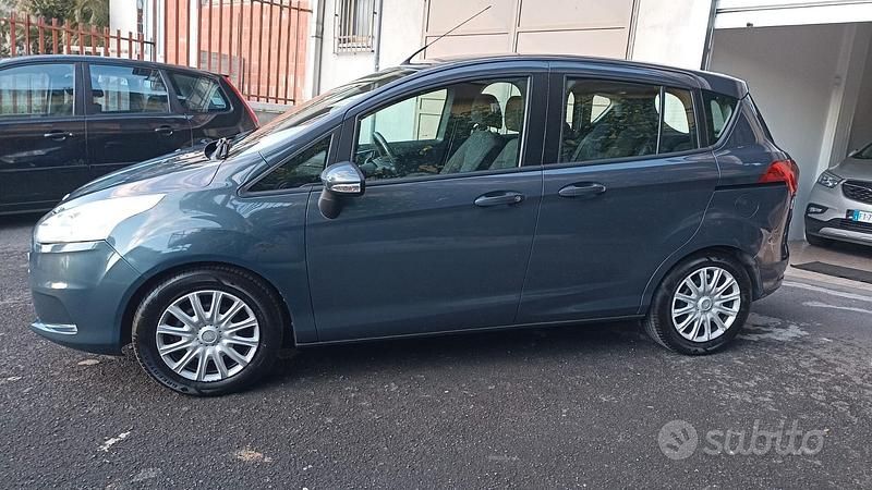 Usado Ford B-MAX Titanium 75 CV (55 kW) 2013 Gris Monovolumen