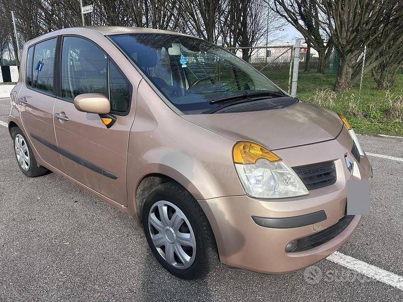 Usata Renault Modus 82 CV (60 kW) 2004 Grigio Monovolume