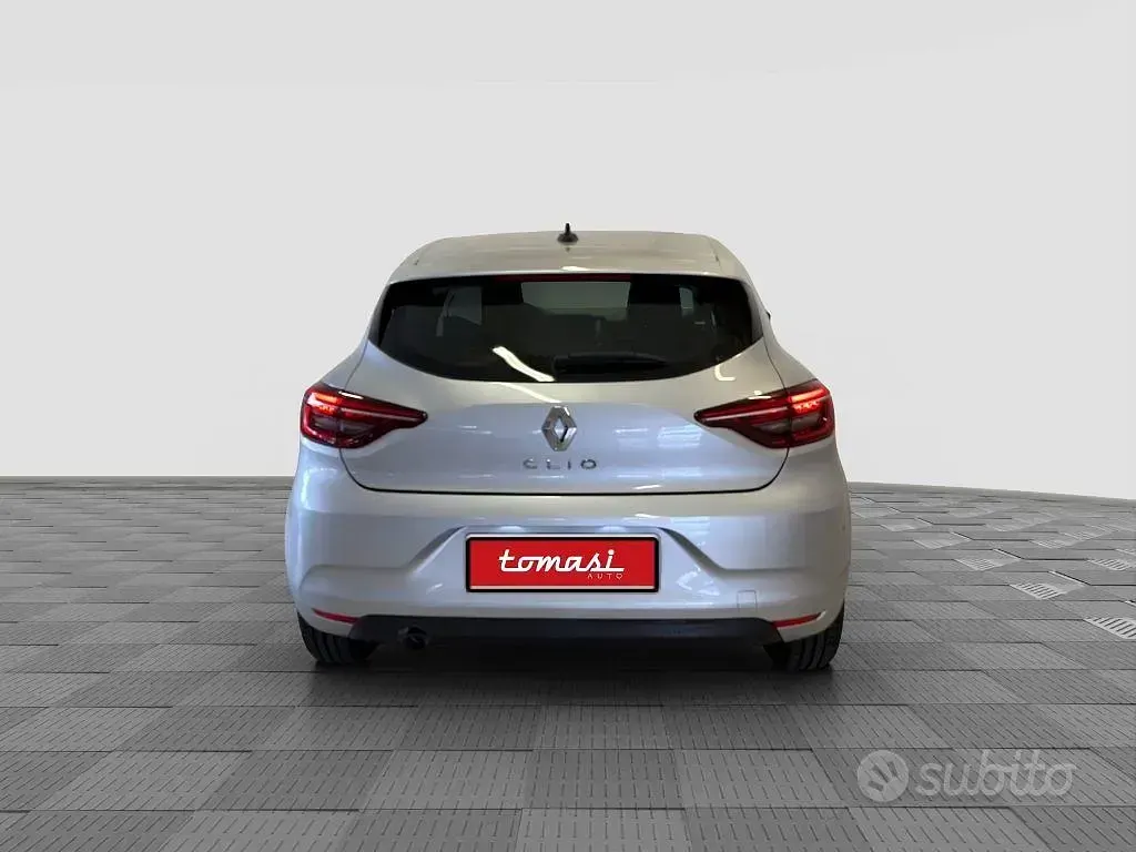 Usata Renault Clio Equilibre 91 CV (66 kW) 2023 Grigio Utilitaria