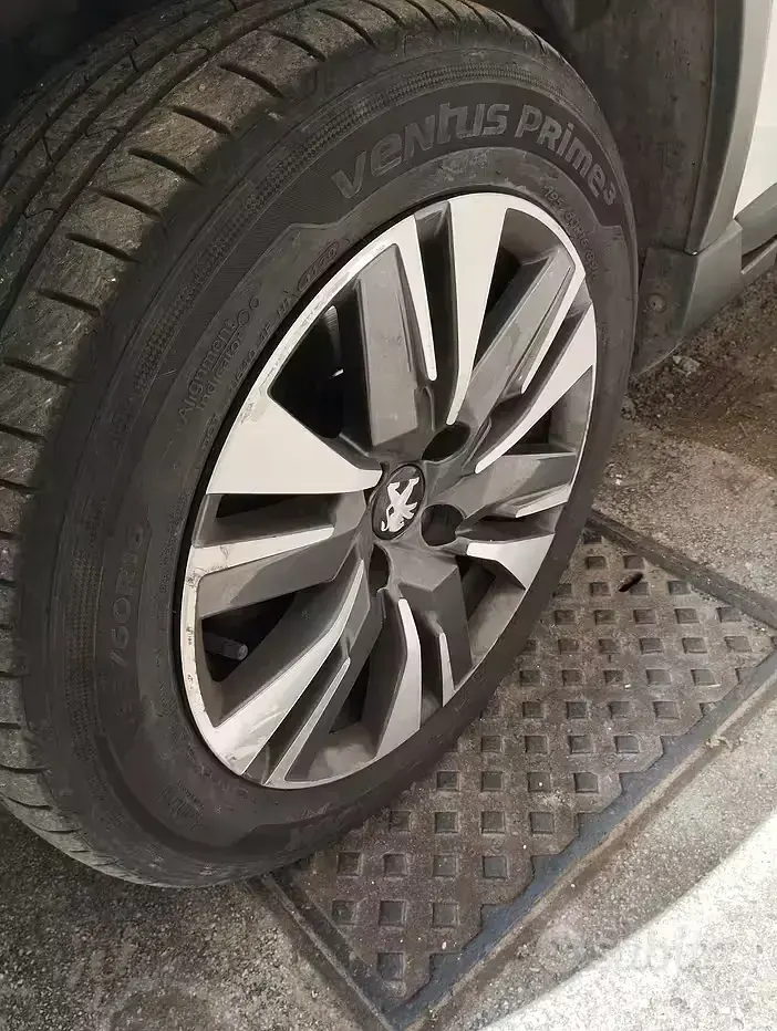 Usata Peugeot 2008 2017 Bianco SUV
