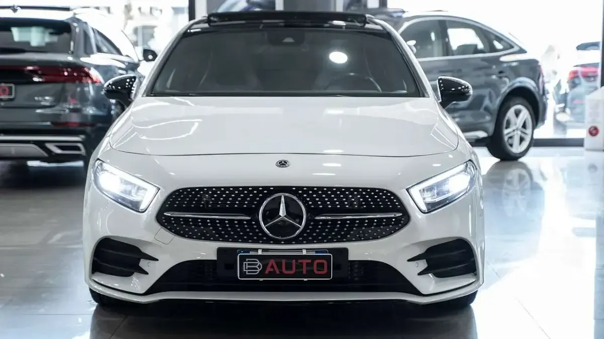 Usata Mercedes A250 Premium Plus 224 CV (164 kW) 2018 Bianco perlato mettallizzato Berlina