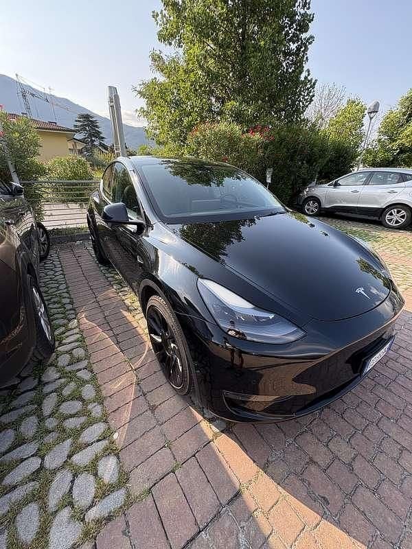Usata 2022 Tesla Model Y Performance SUV | 38.000 € (Buon prezzo) - Immagine 1/4