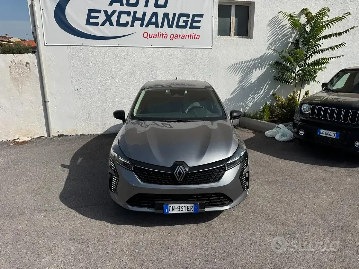Usata Renault Clio V Evolution 91 CV (66 kW) 2024 Grigio Berlina