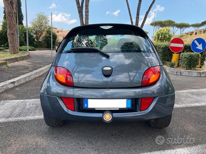Begagnad Ford SportKa 95 HK (69 kW) 2004 Halvkombi